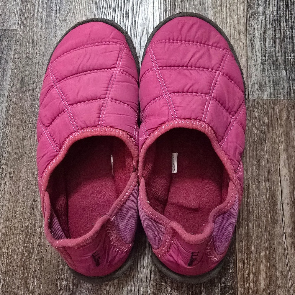 L.L.Bean Quilted Scuff Slipper Women 9M Pink Puffer Fleece Lined Cozy Loungewear